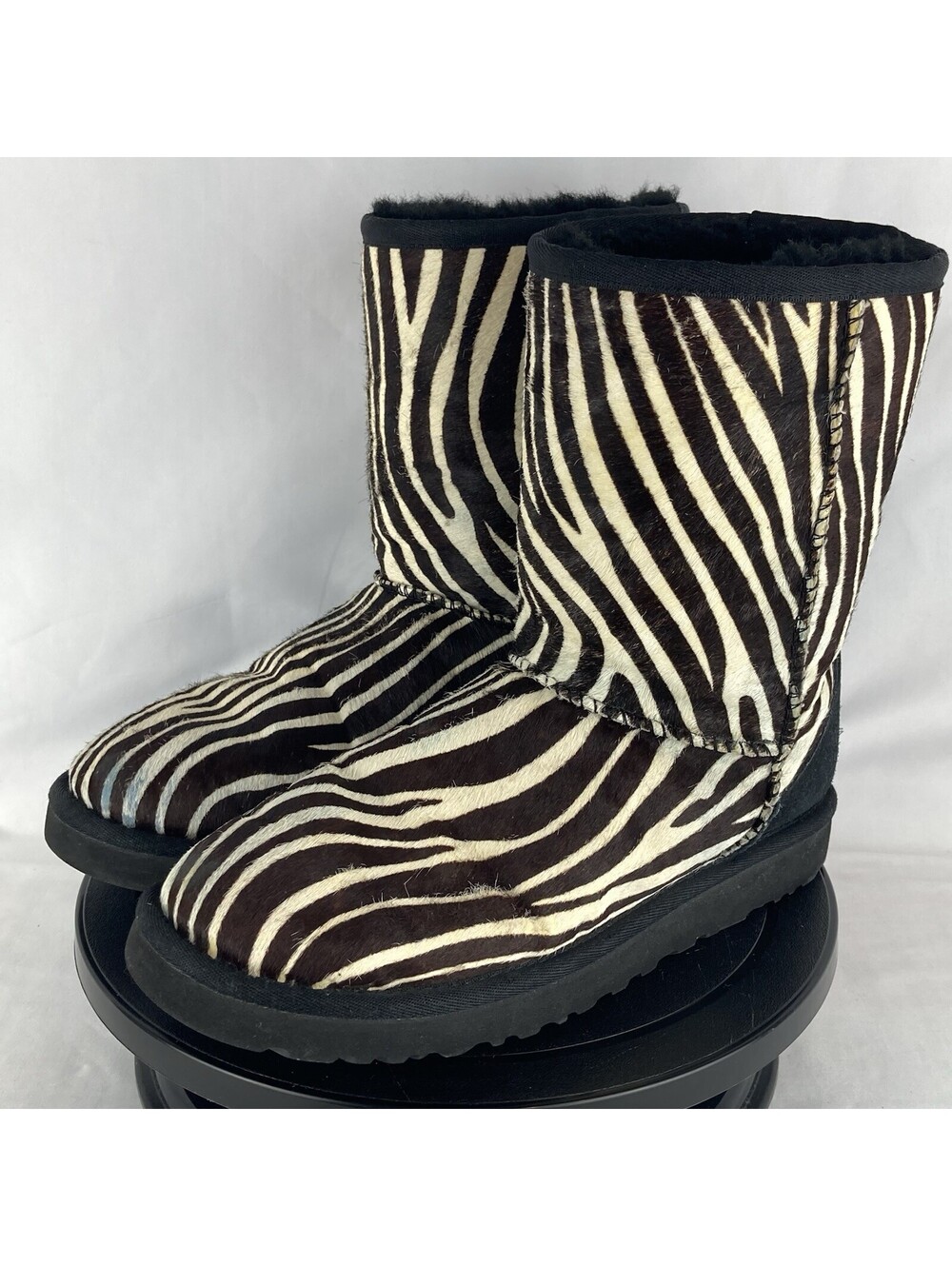 Women’s 7 UGG Australia Zebra Hair Calf Classic Short Boots Black White 1002799